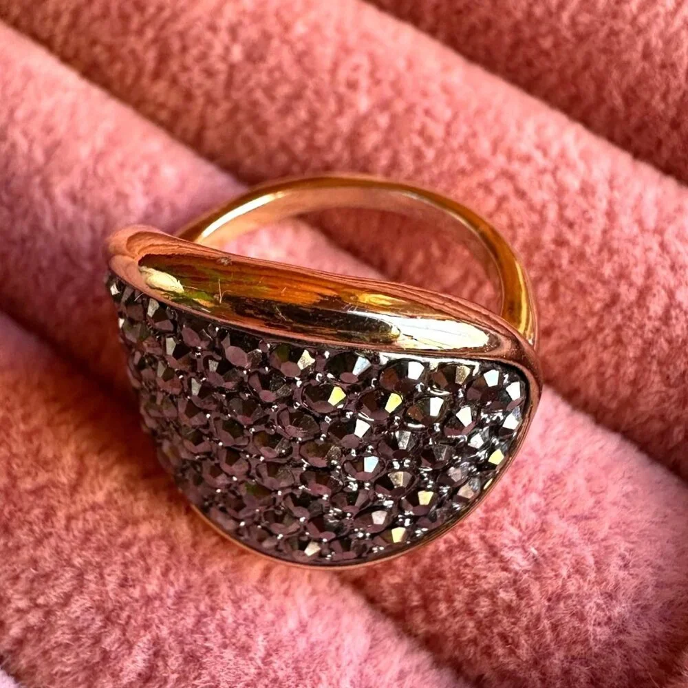 Park Lane Jewelry "Spade" Ring Size 6 1/4 With Hematite Pave Crystals Gold-Tone - Picture 2 of 9